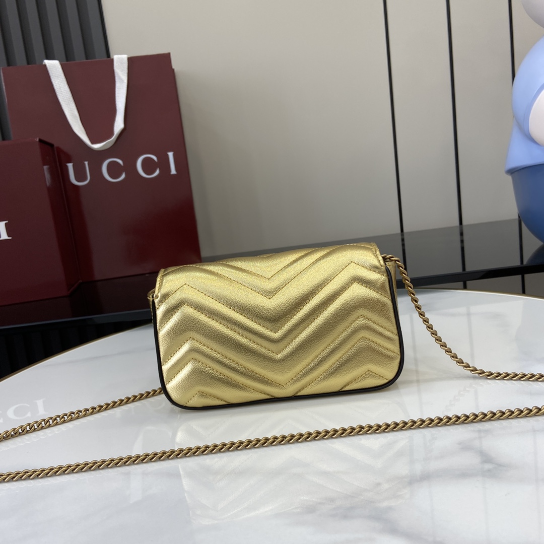 Gucci GG Marmont Super Mini Bag - 