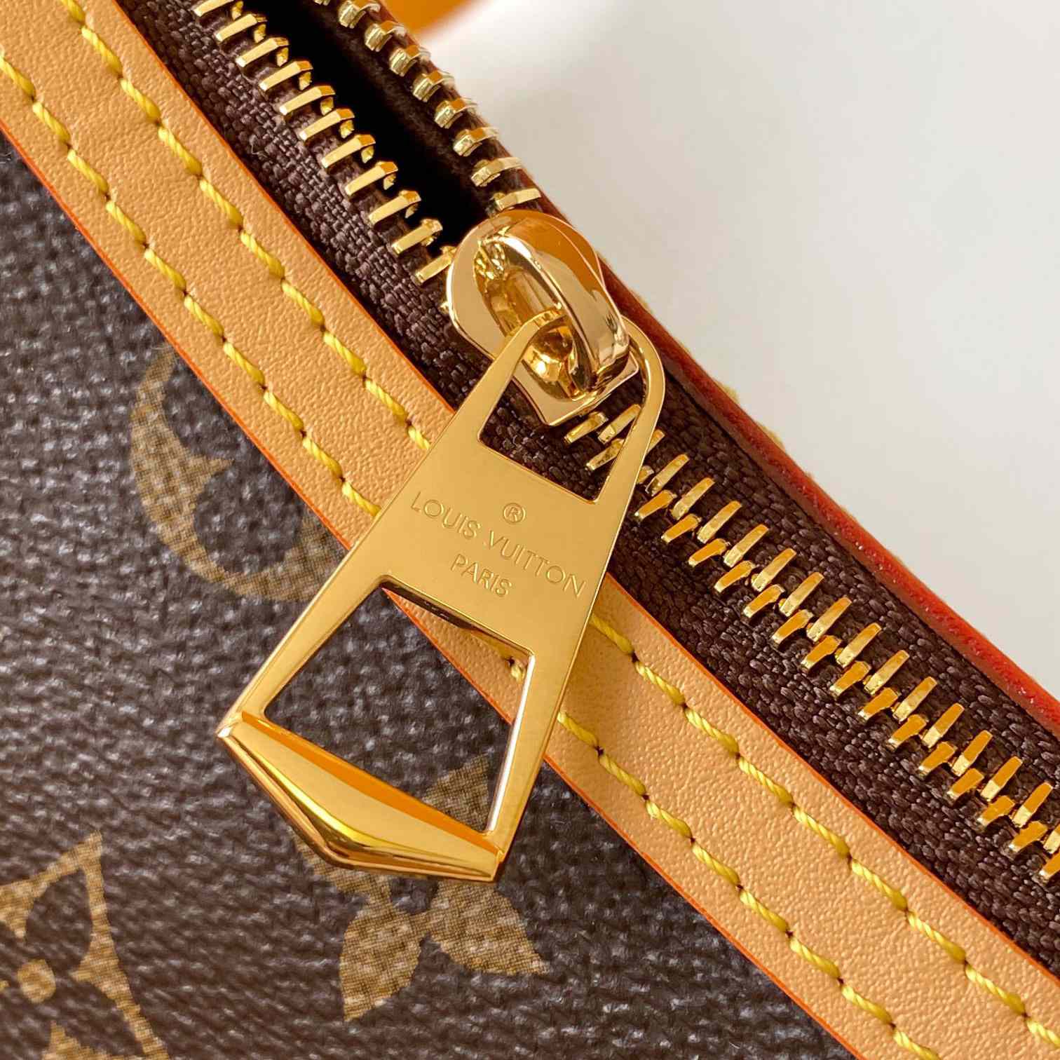 Louis Vuitton Looping   M12939 - 