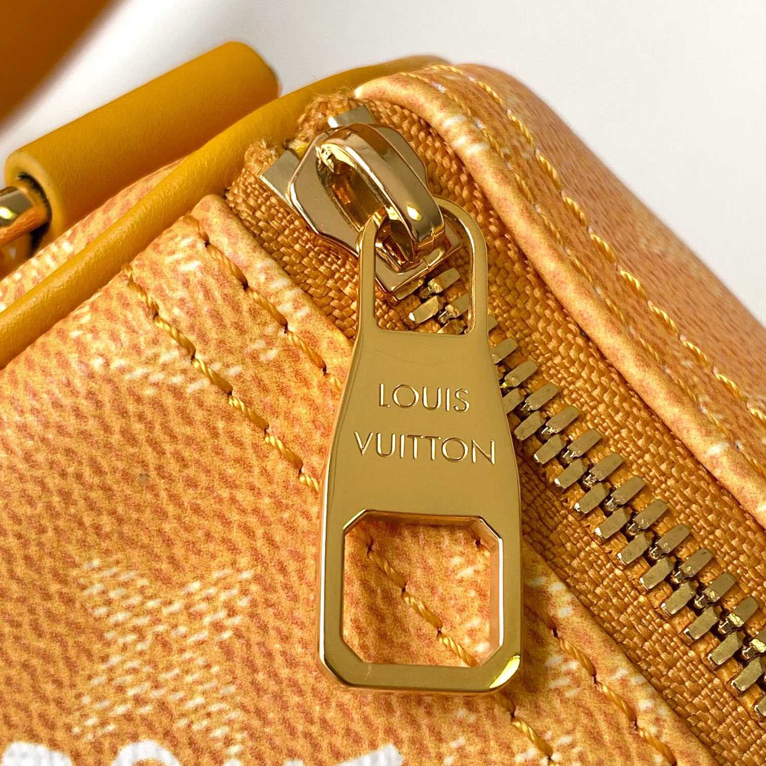 Louis Vuitton Keepall Bandoulière 25  M13166 - PerfectKickZ