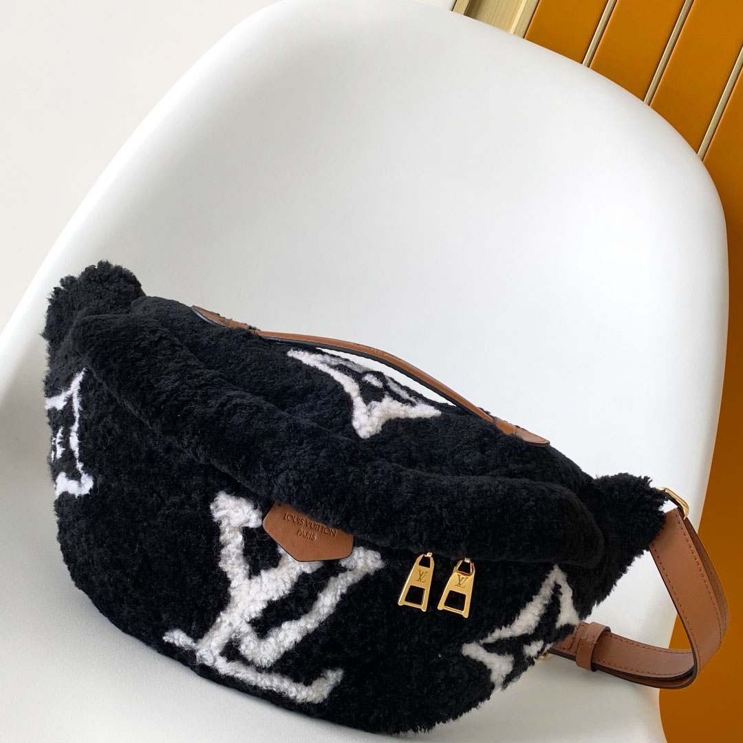 Louis Vuitton Bumbag  M11799 - PerfectKickZ