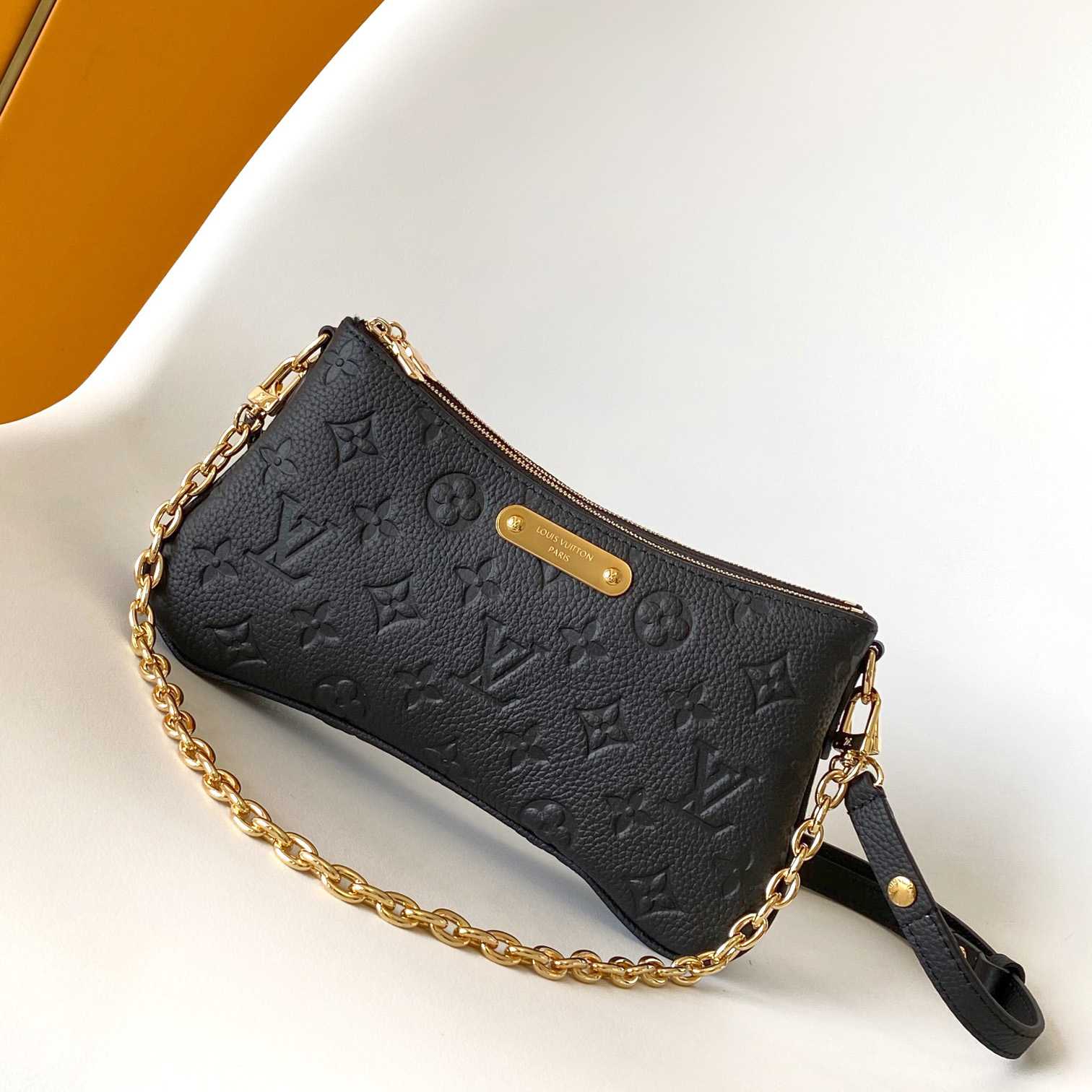Louis Vuitton Liv Pochette  M83301 - PerfectKickZ