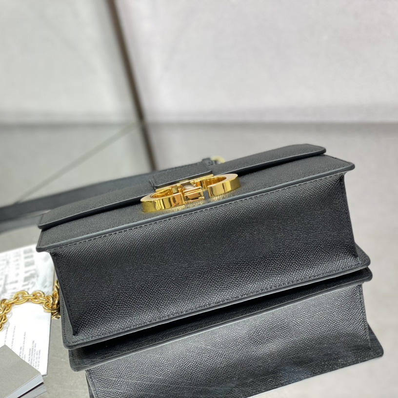 Dior Montaigne Bag With Chain  (25*7*15cm) - PerfectKickZ