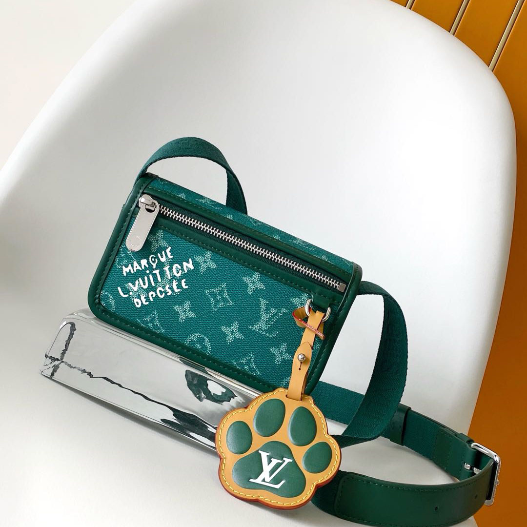 Louis Vuitton Bosphore Wearable Wallet   M12637 - PerfectKickZ