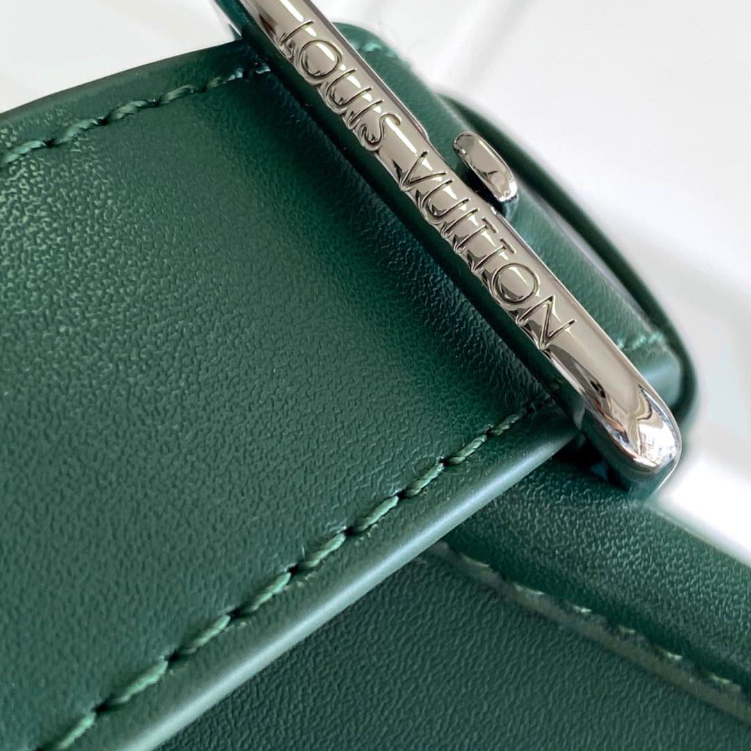 Louis Vuitton Bosphore Wearable Wallet   M12637 - 