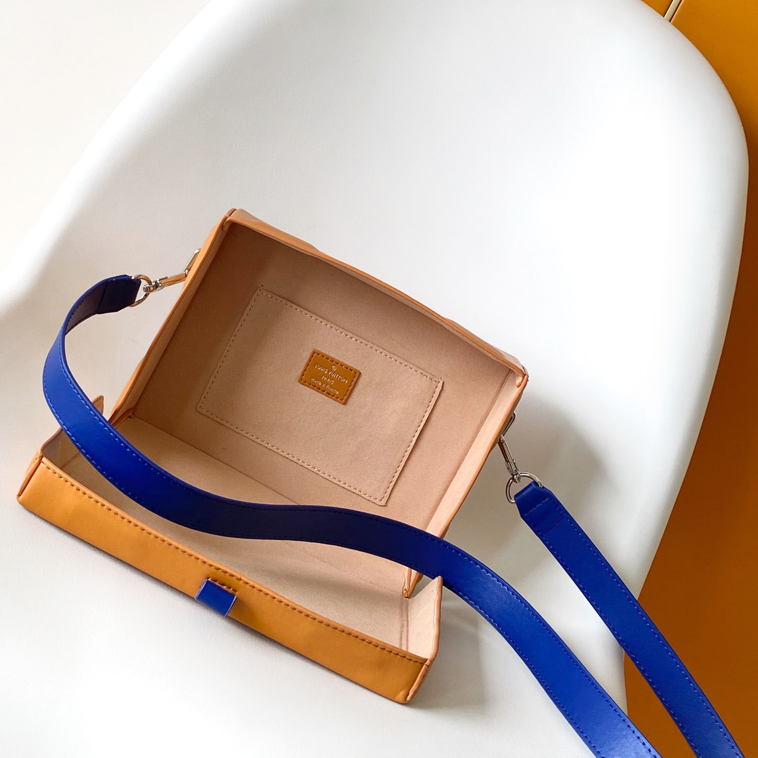 Louis Vuitton Shopper Clutch  M13984 - PerfectKickZ