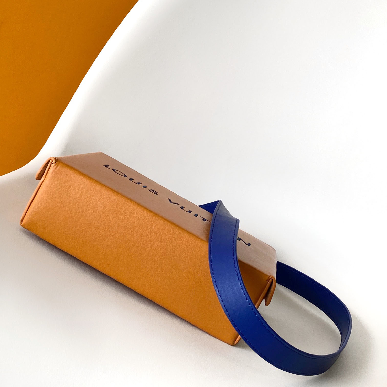 Louis Vuitton Shopper Clutch  M13984 - PerfectKickZ