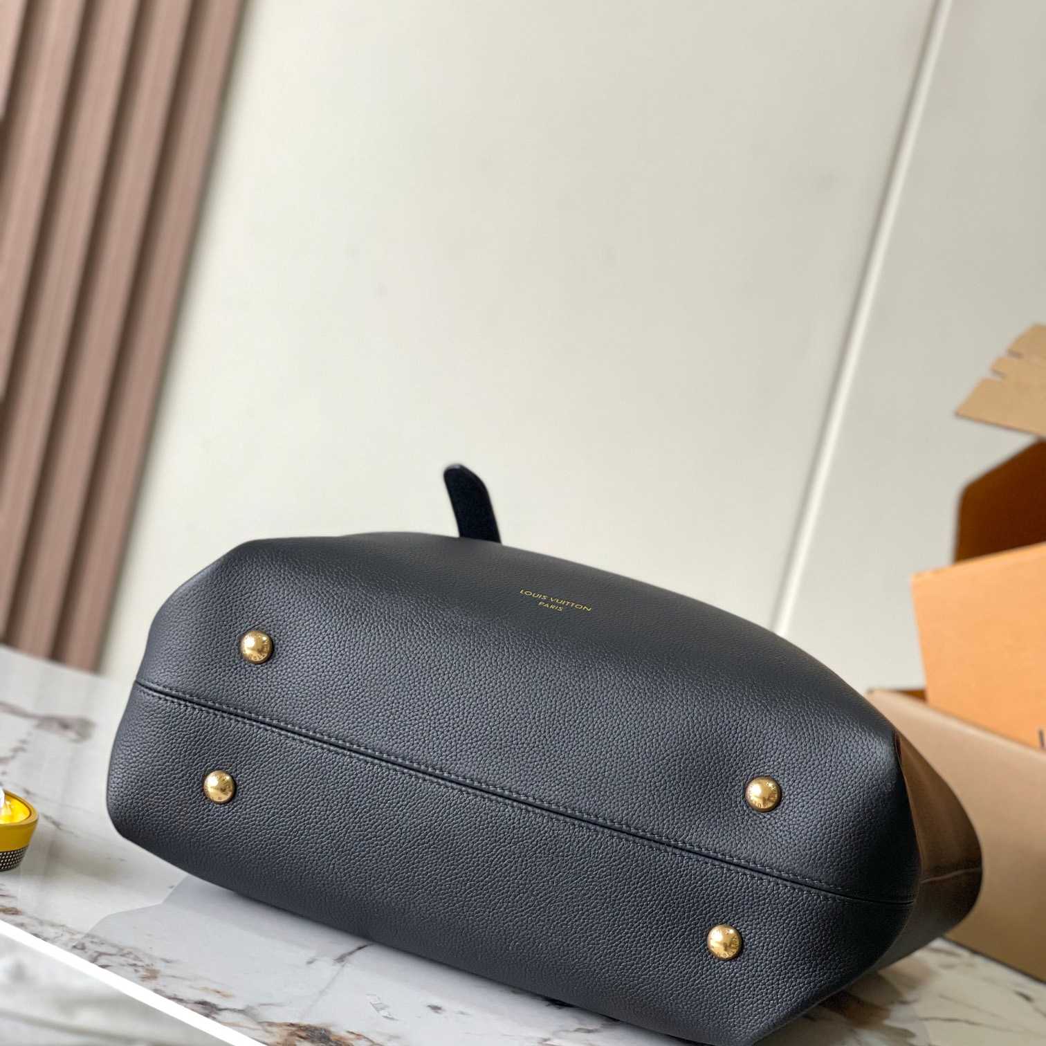 Louis Vuitton Low Key Cabas MM  M25341 - 