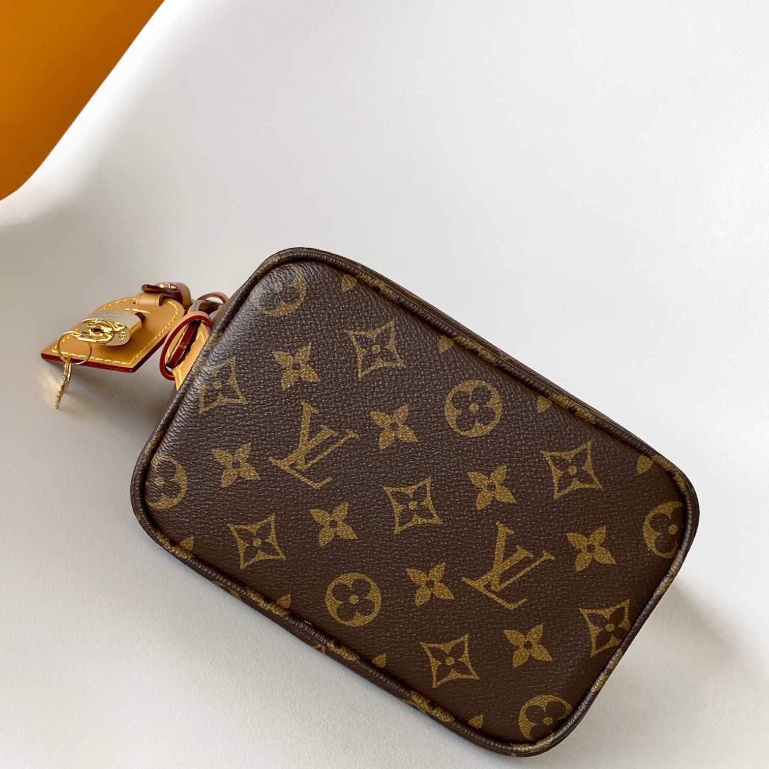 Louis Vuitton All In BB   M12925 - PerfectKickZ
