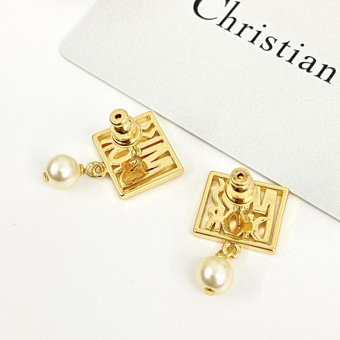 Dior Earrings - PerfectKickZ