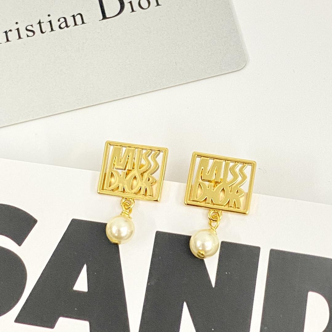 Dior Earrings - PerfectKickZ