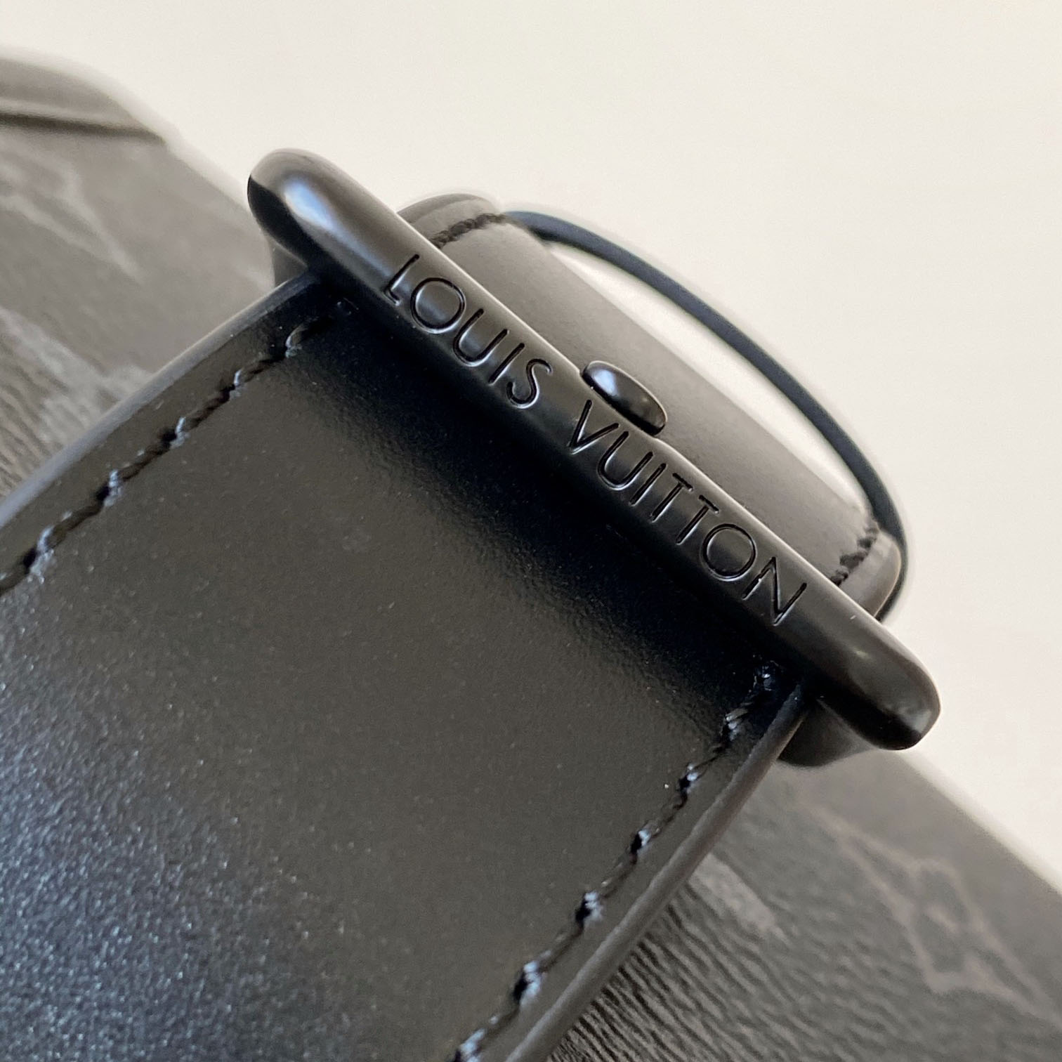 Louis Vuitton Bosphore Wearable Wallet   M12599 - PerfectKickZ