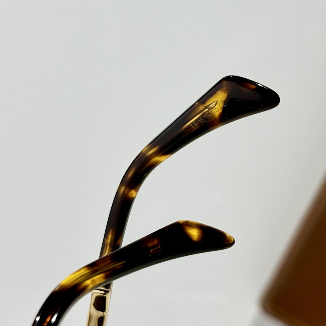 Celine CL40293 Sunglasses  - PerfectKickZ