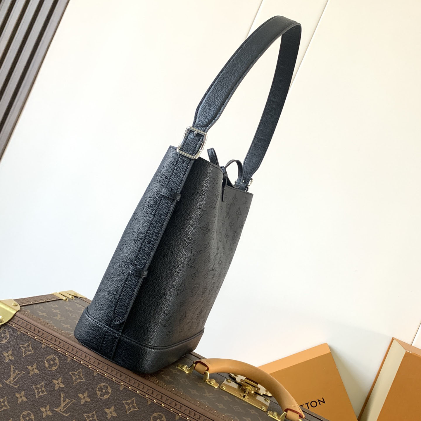 Louis Vuitton Flore  M12139 - PerfectKickZ