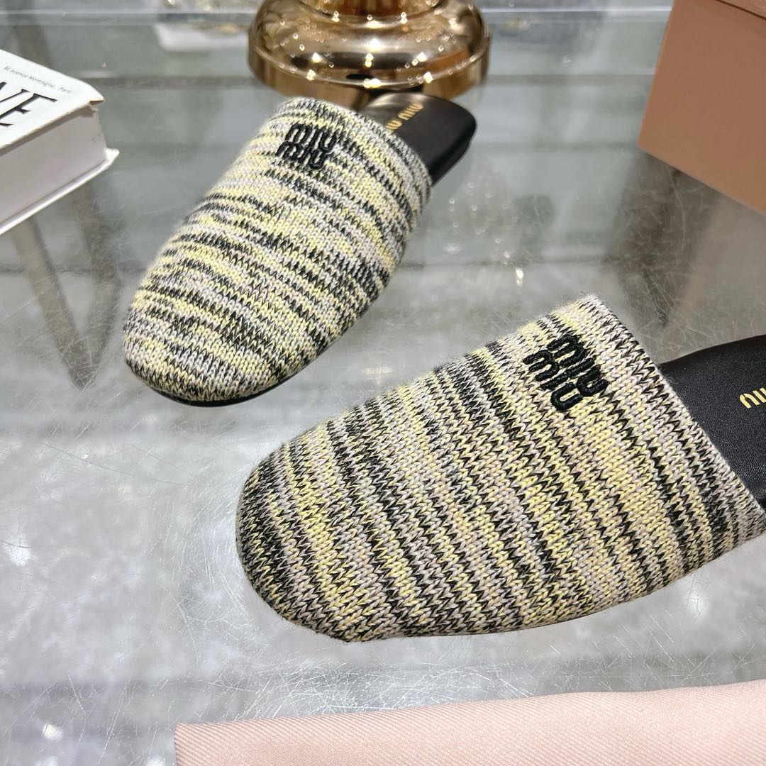 Miu Miu Wool slippers - 