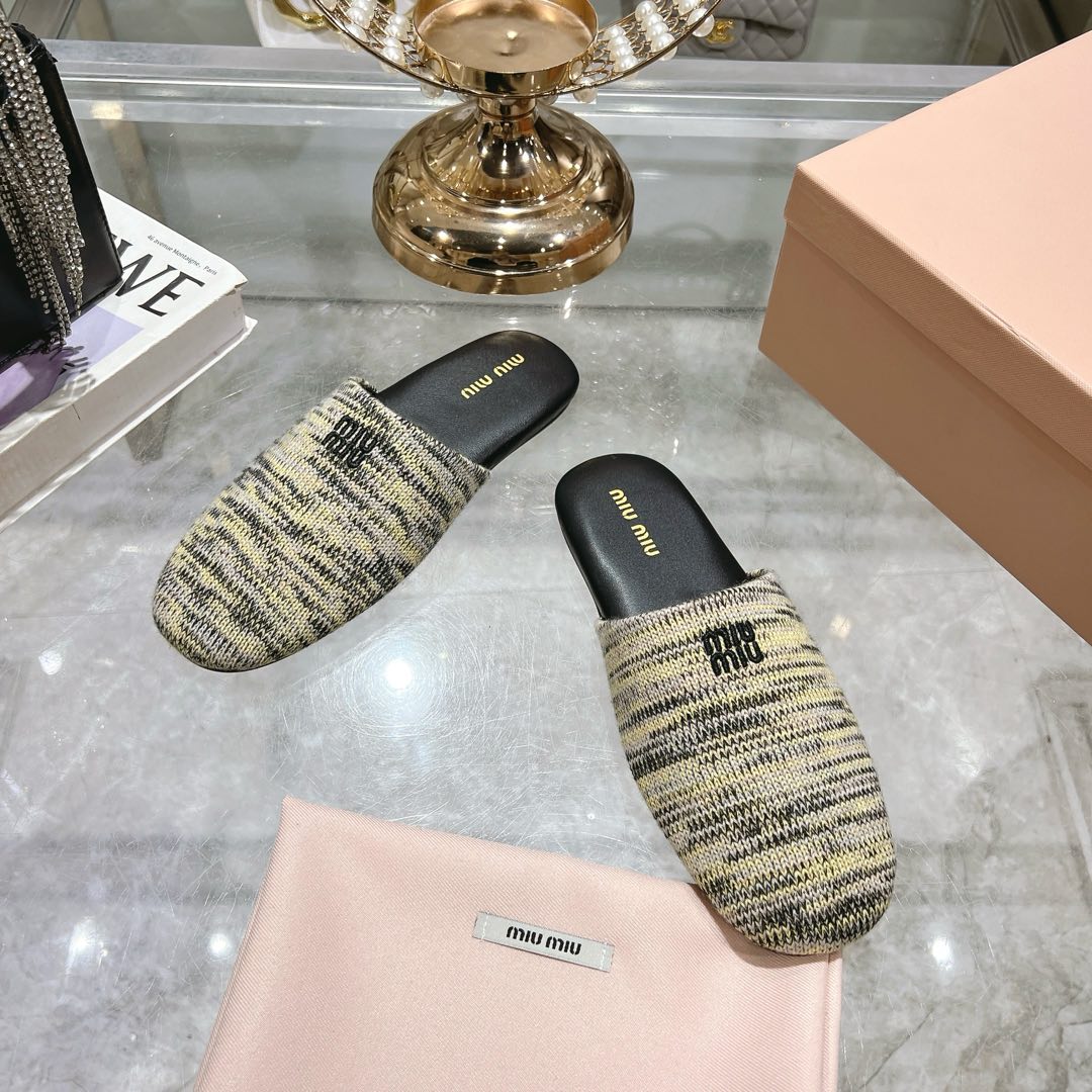 Miu Miu Wool slippers - 