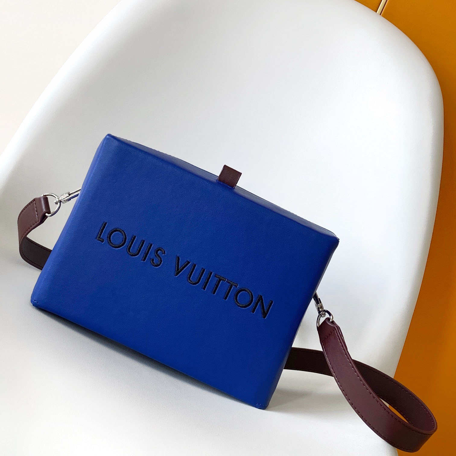 Louis Vuitton Shopper Clutch  M14028 - PerfectKickZ