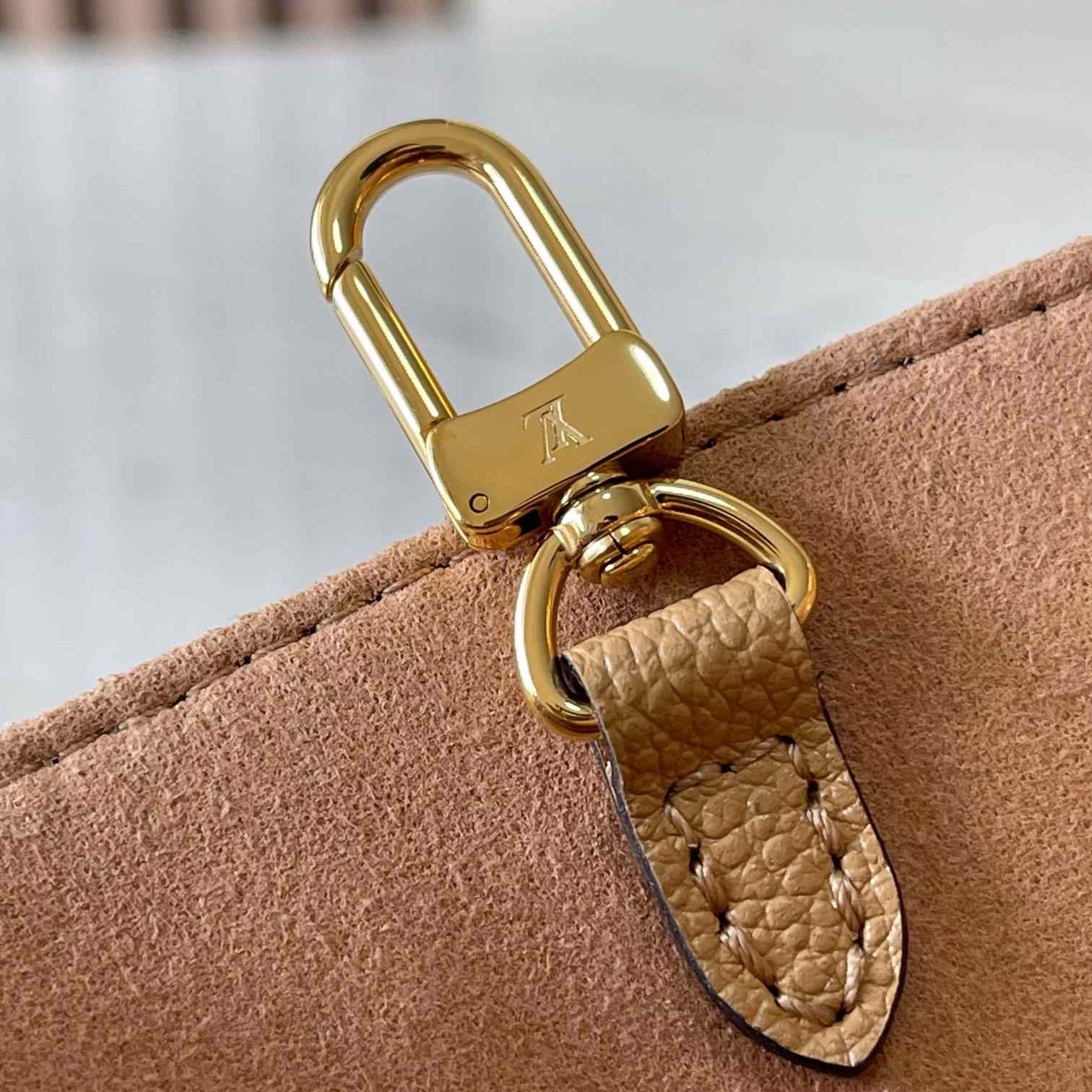 Louis Vuitton OnTheGo PM  M12513 - PerfectKickZ