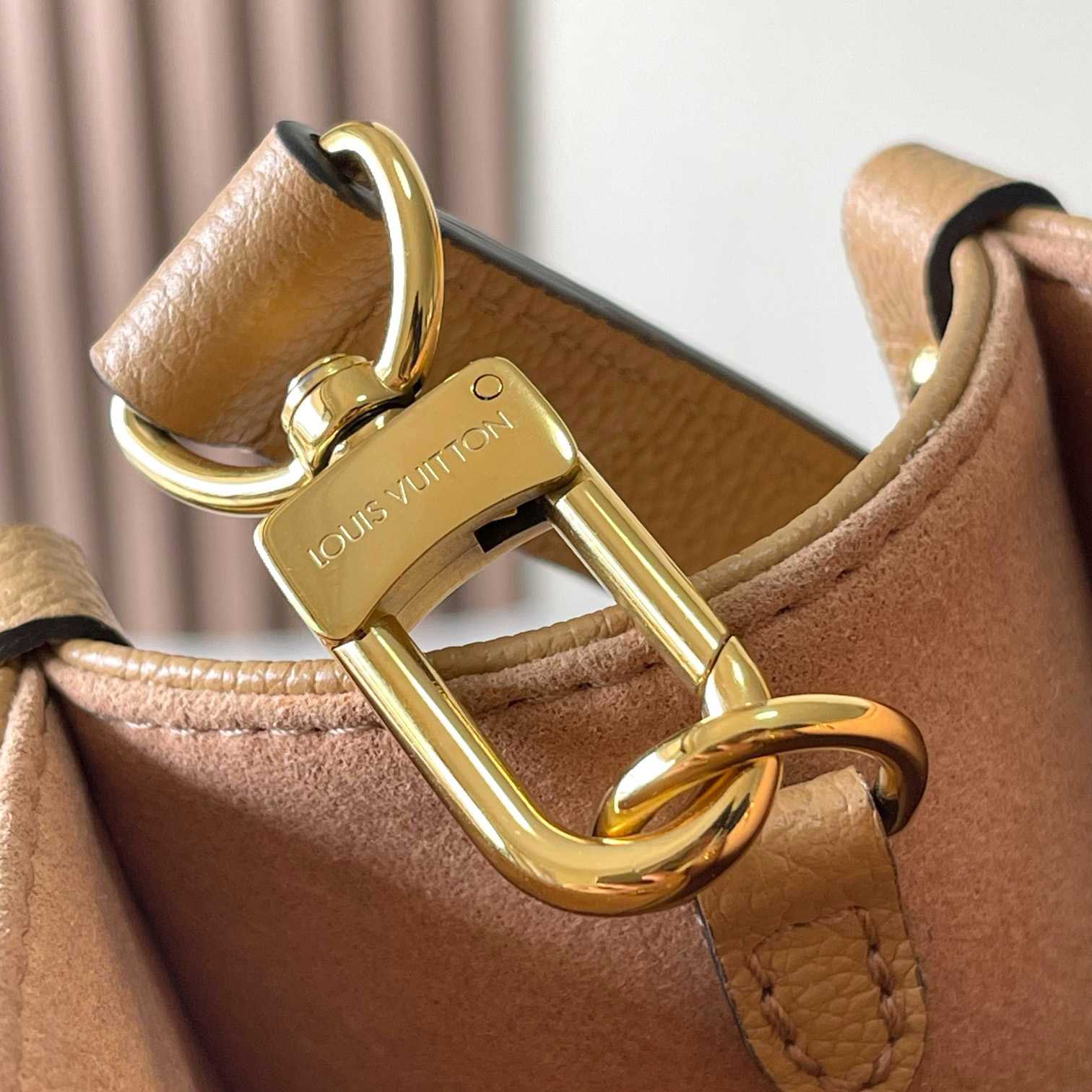 Louis Vuitton OnTheGo PM  M12513 - PerfectKickZ