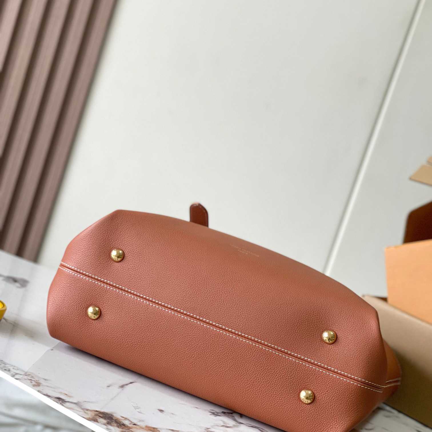 Louis Vuitton Low Key Cabas MM  M25342 - PerfectKickZ