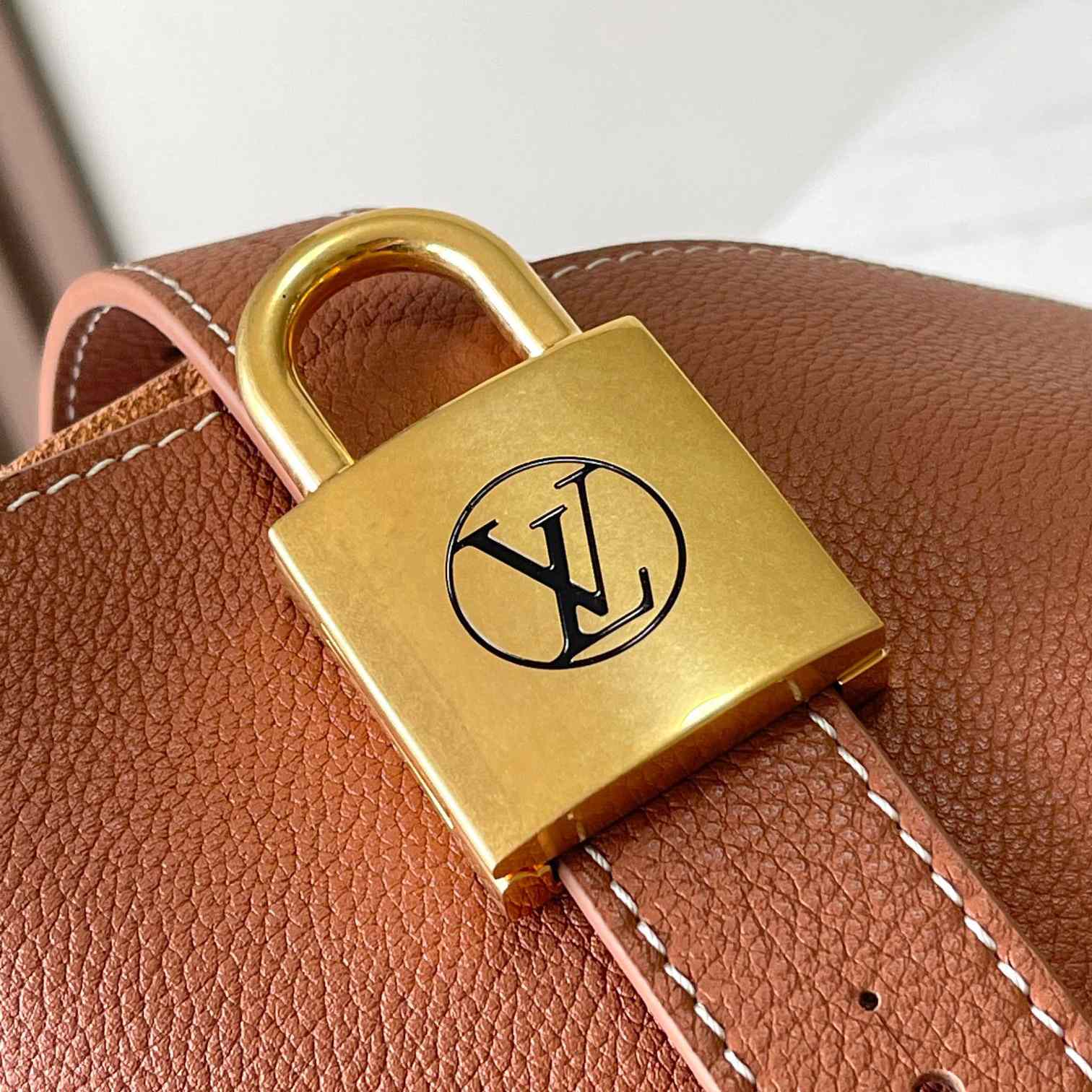 Louis Vuitton Low Key Cabas MM  M25342 - PerfectKickZ