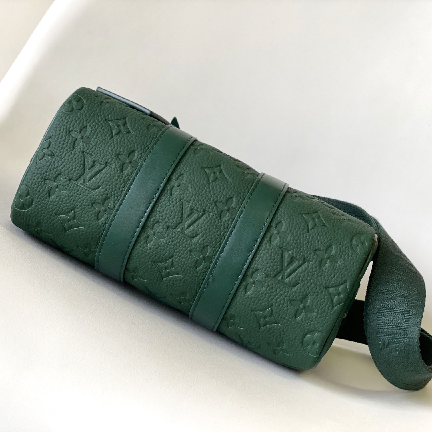 Louis Vuitton Keepall Bandoulière 25  M24432 - PerfectKickZ