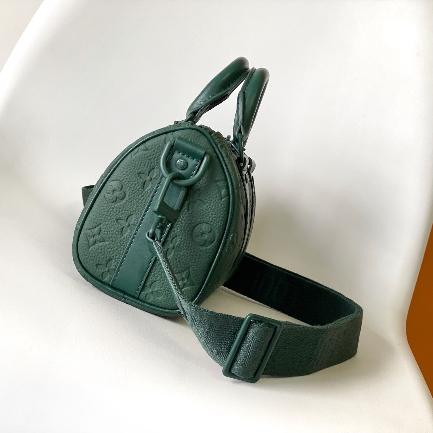 Louis Vuitton Keepall Bandoulière 25  M24432 - PerfectKickZ