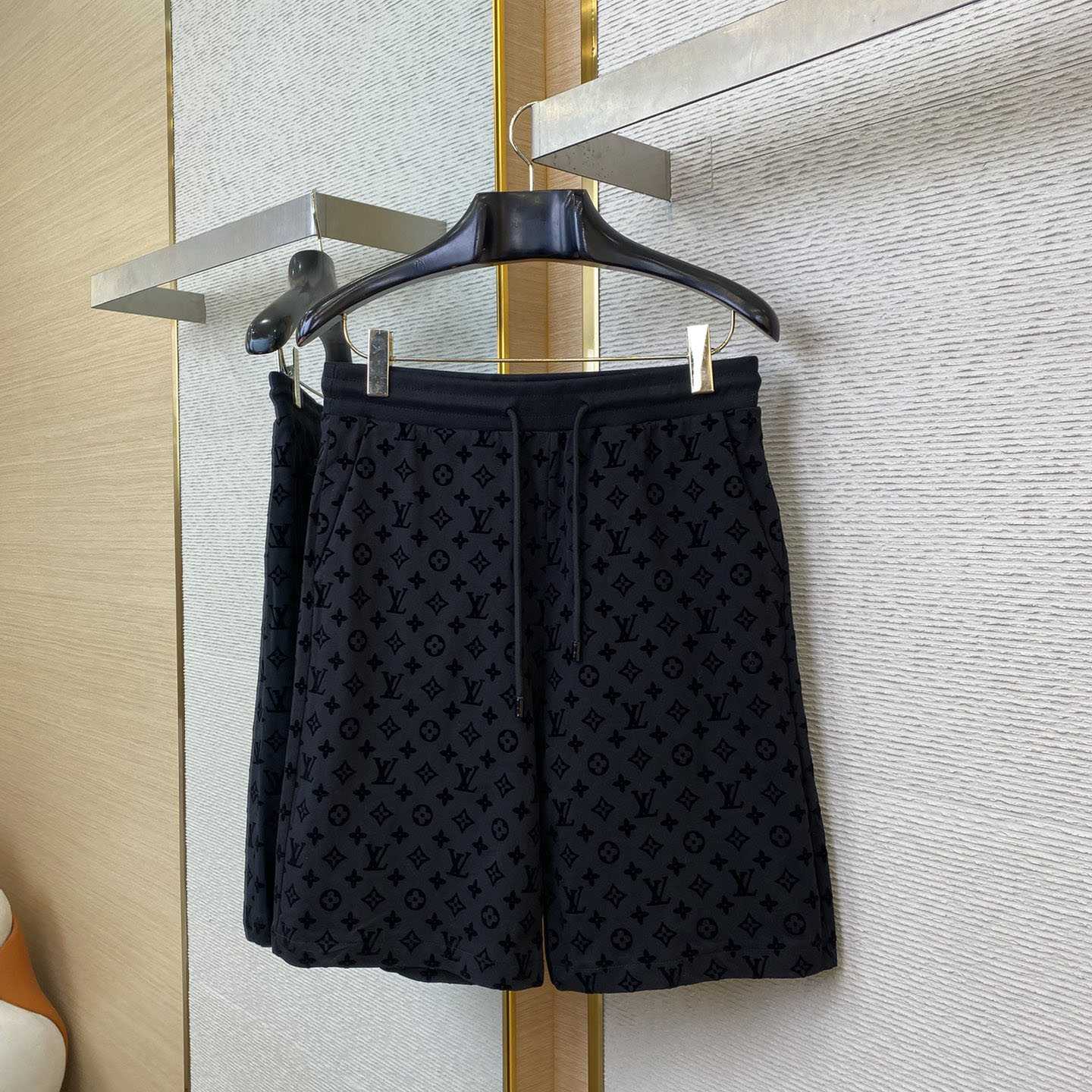 Louis Vuitton Graphic Jacquard Knitted Shorts  1AHC59 - PerfectKickZ