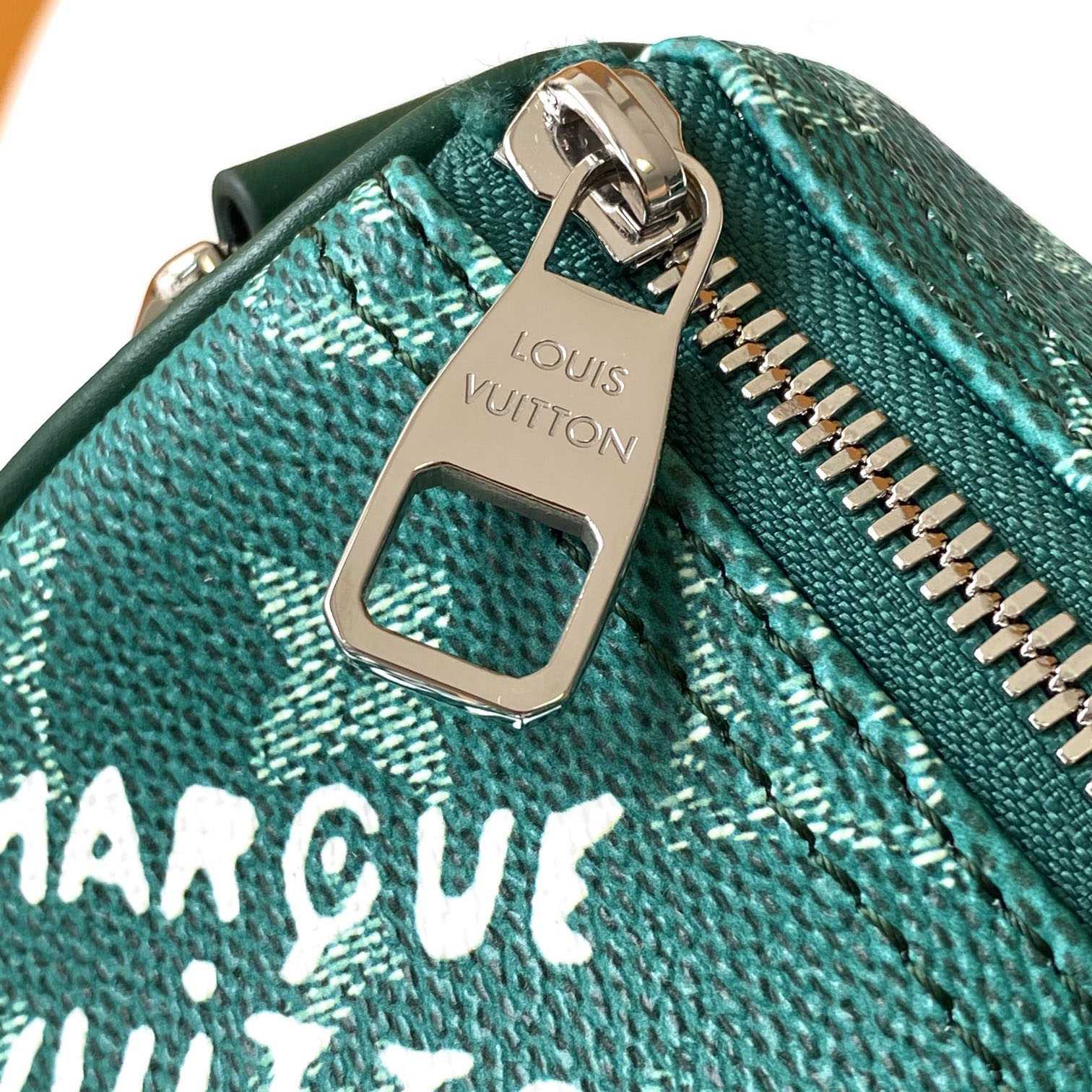 Louis Vuitton Keepall Bandoulière 25  M12684 - PerfectKickZ