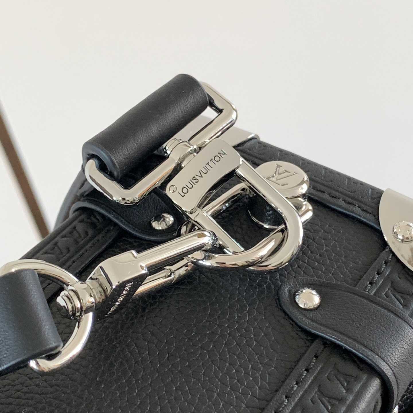 Louis Vuitton Side Trunk MM   M25160 - PerfectKickZ
