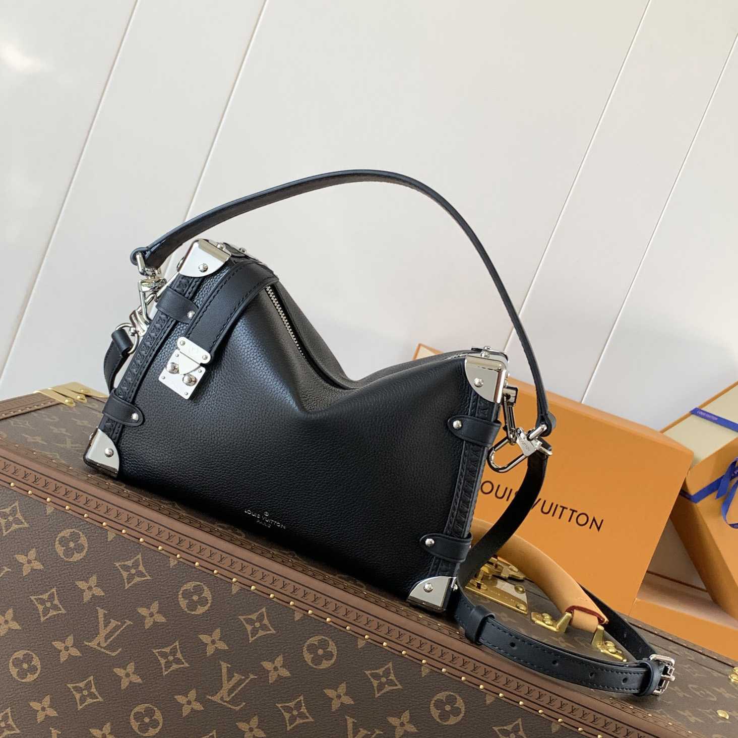 Louis Vuitton Side Trunk MM   M25160 - PerfectKickZ