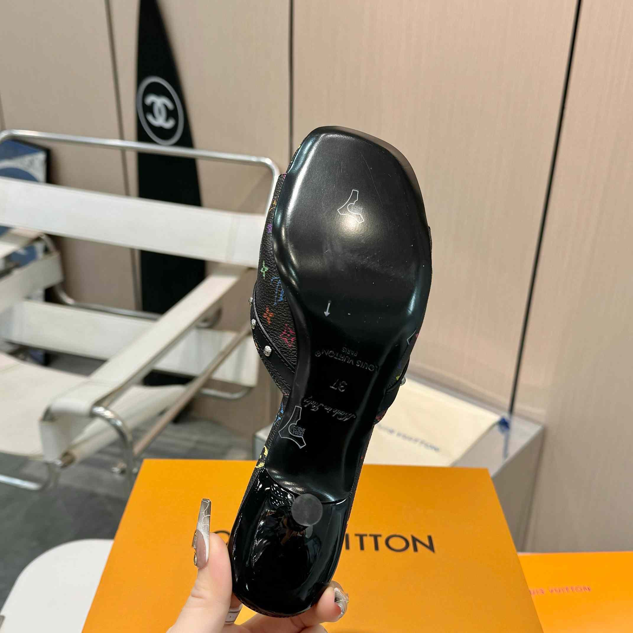 Louis Vuitton LV x TM 6AM Mule    - 