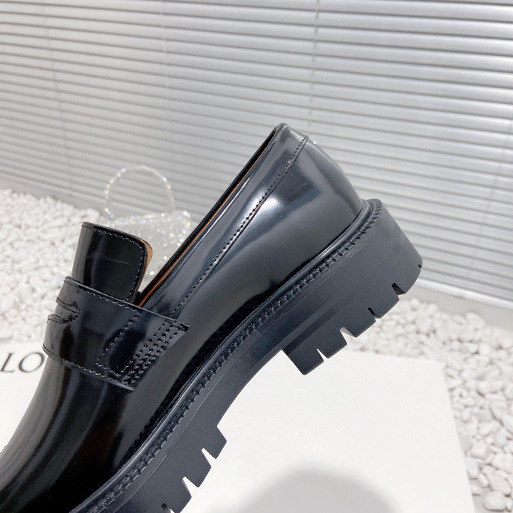 Maison Margiela Tabi Leather Loafers - PerfectKickZ
