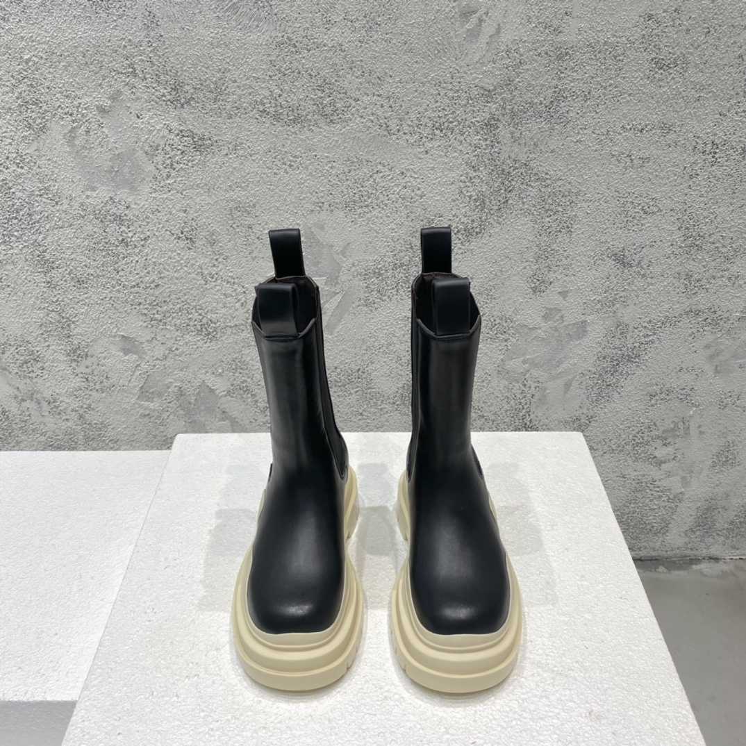 Bottega Veneta Tire Chelsea Boot - PerfectKickZ