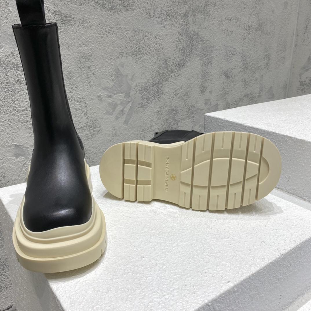 Bottega Veneta Tire Chelsea Boot - PerfectKickZ