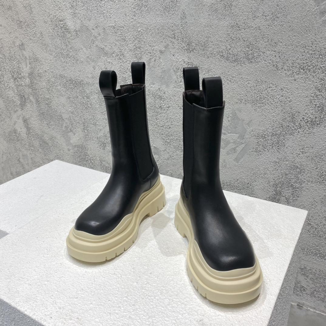 Bottega Veneta Tire Chelsea Boot - PerfectKickZ
