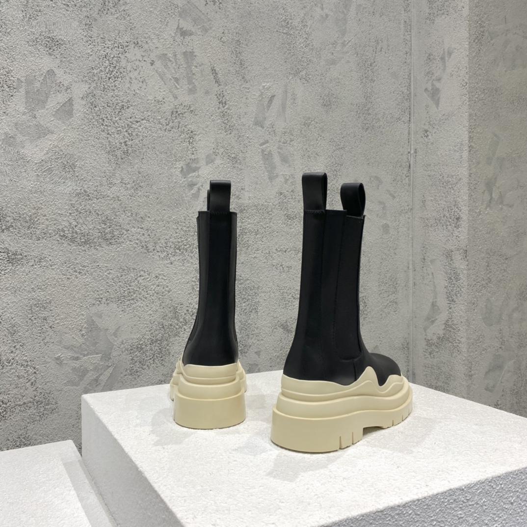 Bottega Veneta Tire Chelsea Boot - PerfectKickZ