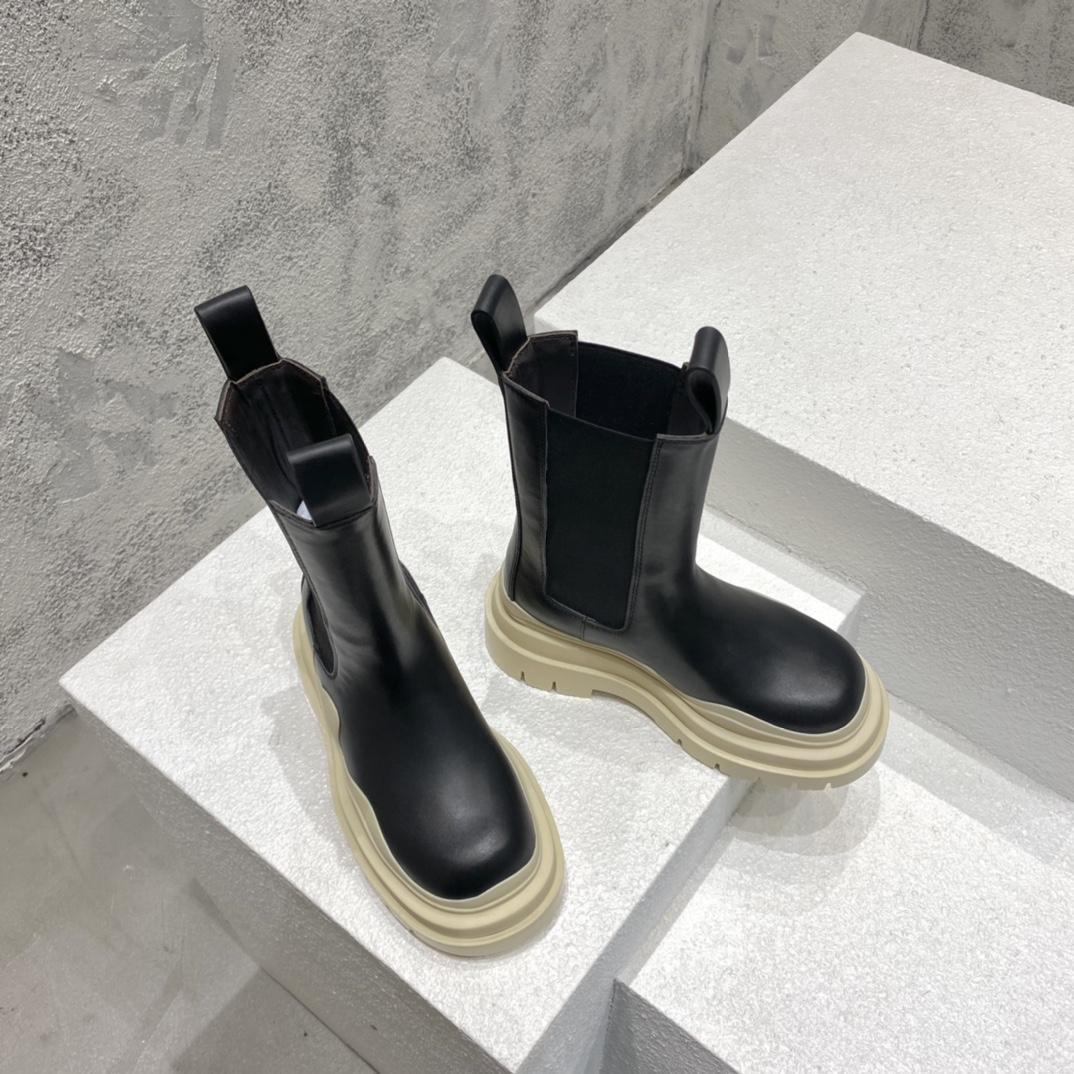 Bottega Veneta Tire Chelsea Boot - PerfectKickZ