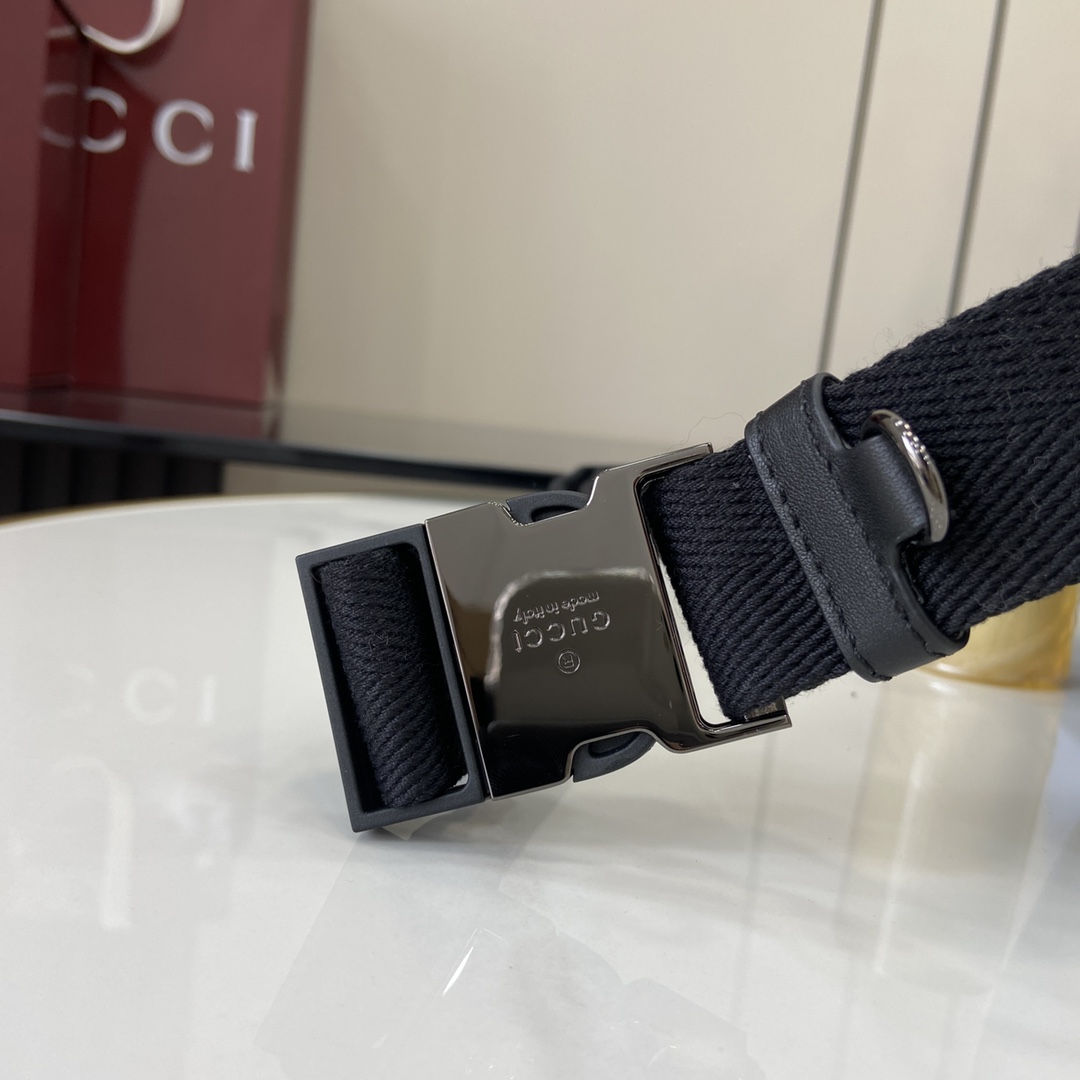 Gucci GG Emblem Medium Belt Bag - PerfectKickZ