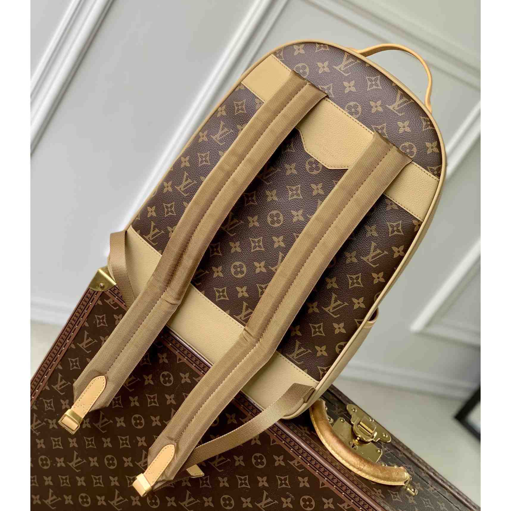 Louis Vuitton Outdoor Backpack   M12624 - PerfectKickZ