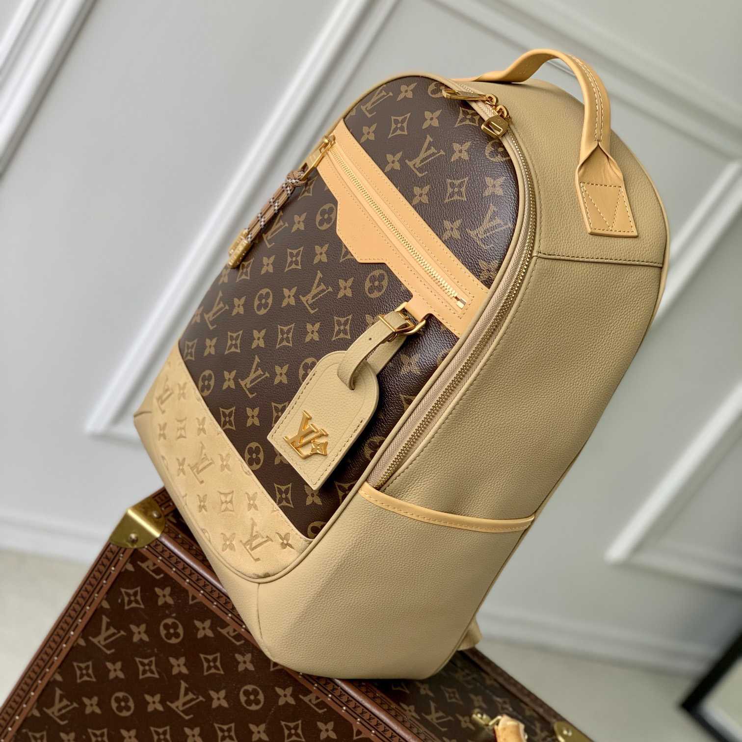 Louis Vuitton Outdoor Backpack   M12624 - PerfectKickZ