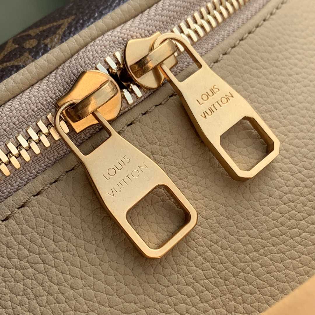 Louis Vuitton Outdoor Backpack   M12624 - PerfectKickZ
