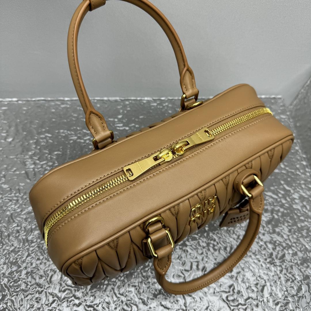 Miu Miu Arcadie Matelassé Nappa Leather Bag   27-12-9cm - 