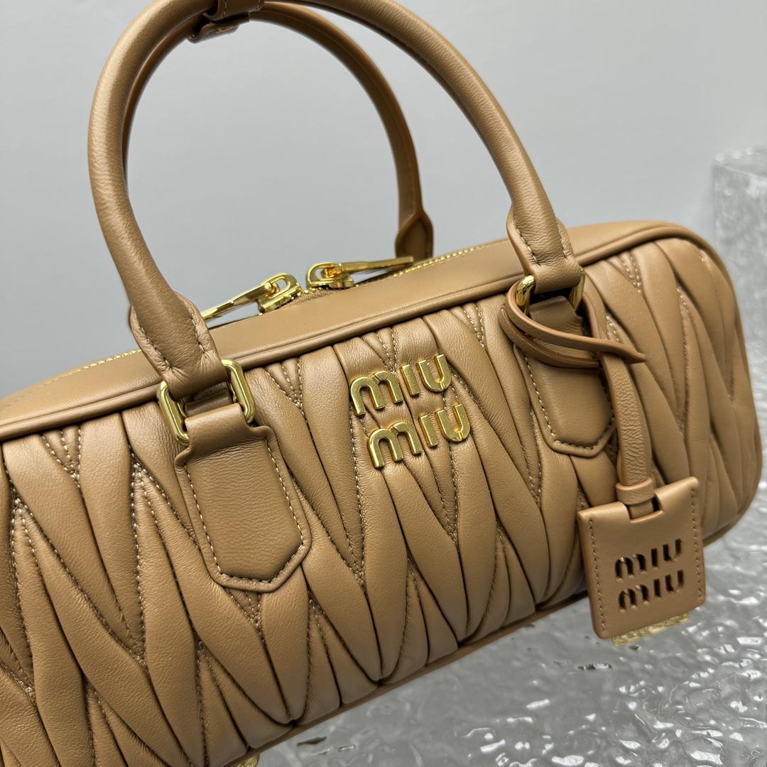 Miu Miu Arcadie Matelassé Nappa Leather Bag   27-12-9cm - 