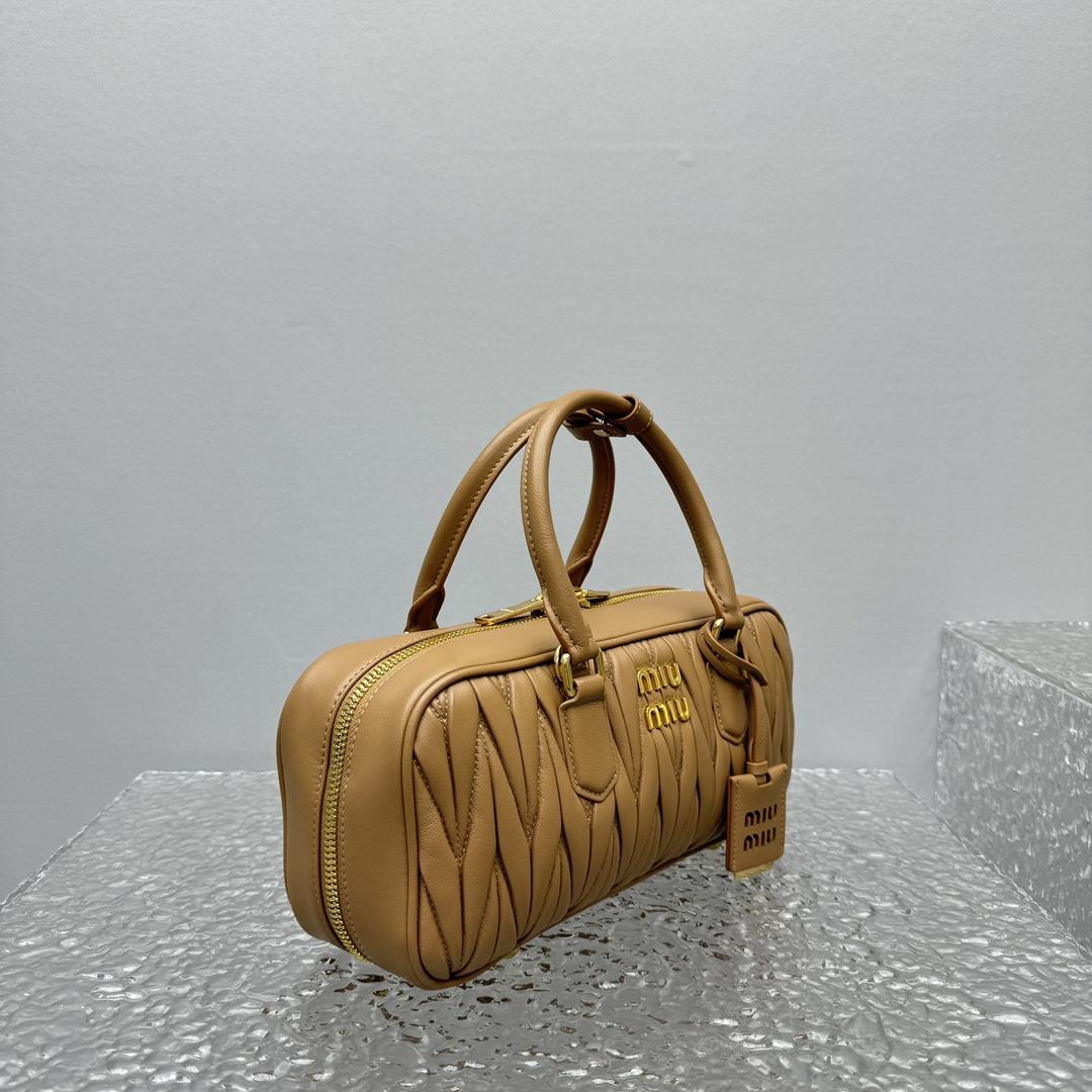 Miu Miu Arcadie Matelassé Nappa Leather Bag   27-12-9cm - 