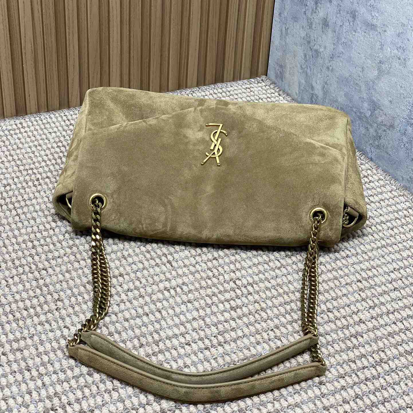 Saint Laurent Calypso Large In Lambskin  (36x20x10cm) - PerfectKickZ