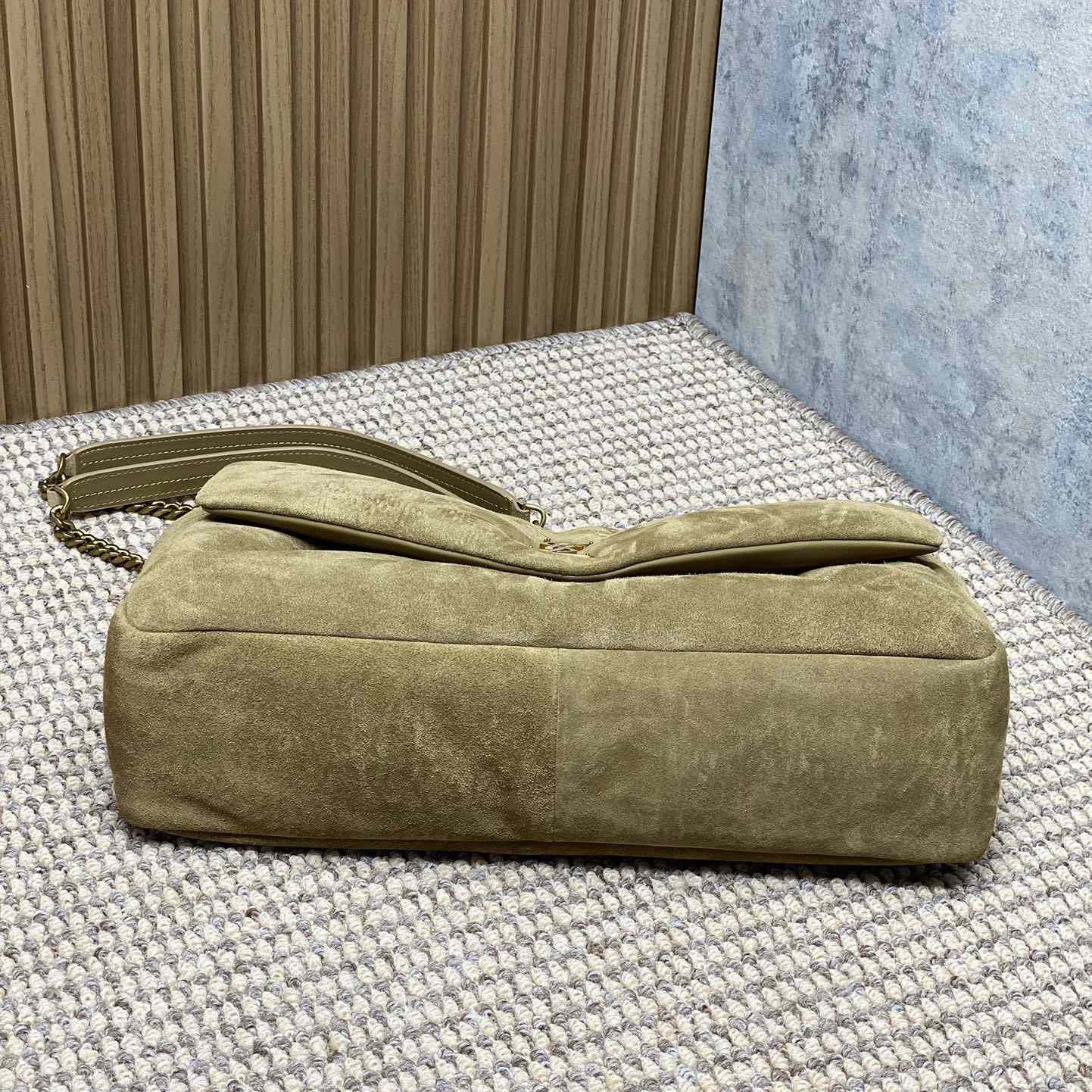 Saint Laurent Calypso Large In Lambskin  (36x20x10cm) - 