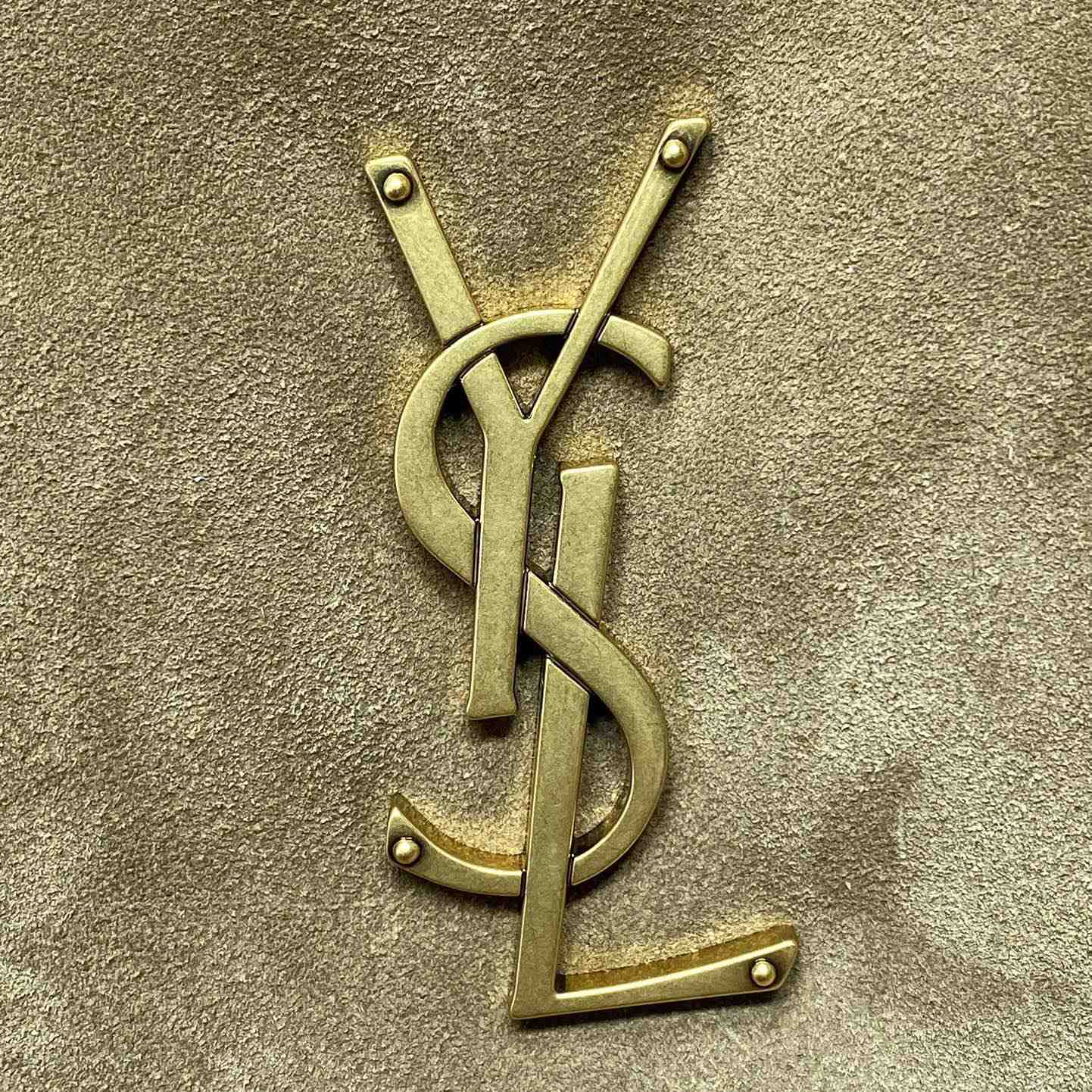 Saint Laurent Calypso Large In Lambskin  (36x20x10cm) - 