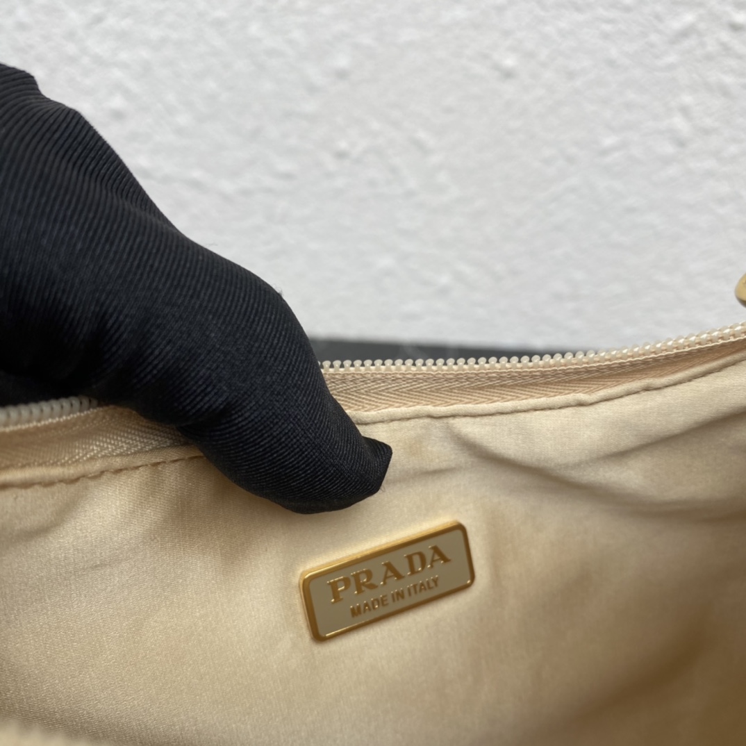 Prada Crystal Re-Edition 2000 Mini-bag  (23-13-5cm) - PerfectKickZ