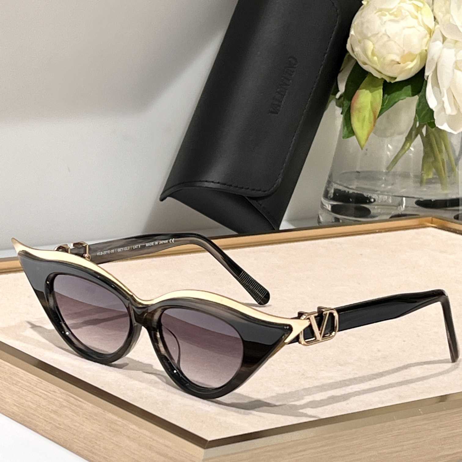 Valenti VLS-201F Sunglasses - PerfectKickZ