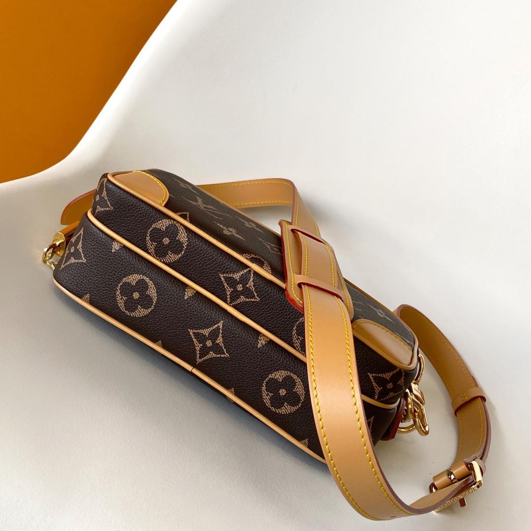 Louis Vuitton Nil   M14025 - PerfectKickZ